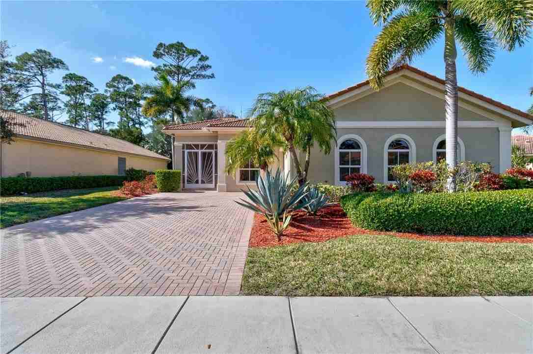 3211 Sussex Way - Photo 4 of 36