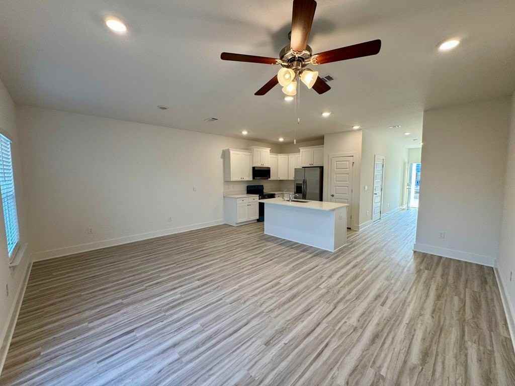 231 Salt Creek Ln - Photo 4 of 25