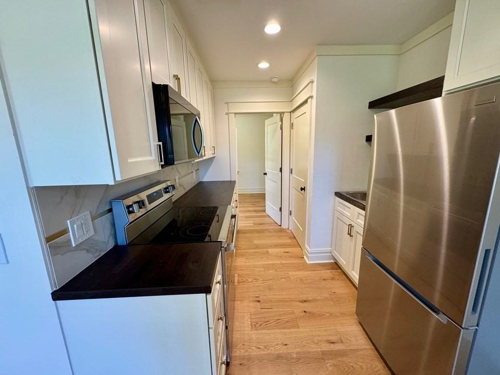 145 6th St - Photo 5 of 12
