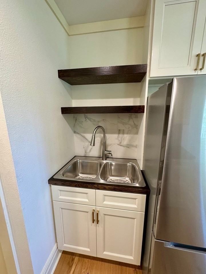 145 6th St - Photo 6 of 12