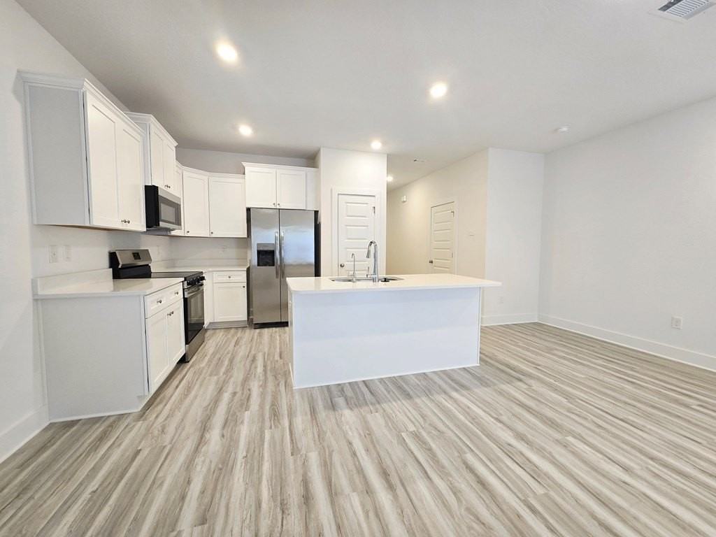 260 Salt Creek Ln - Photo 3 of 14