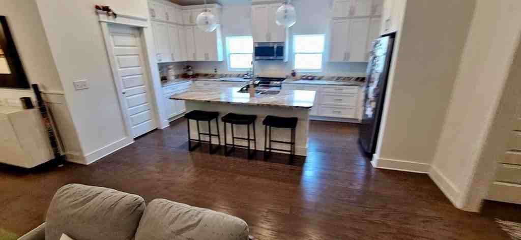 130 Gulf Coast Cir - Photo 4 of 16