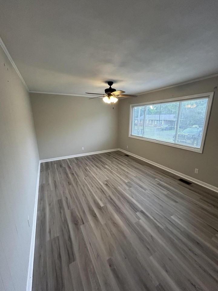 1320 Parker Ave Sw - Photo 2 of 11