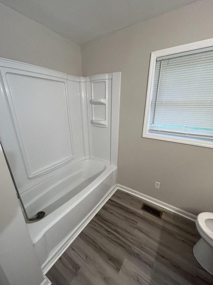 1320 Parker Ave Sw - Photo 6 of 11