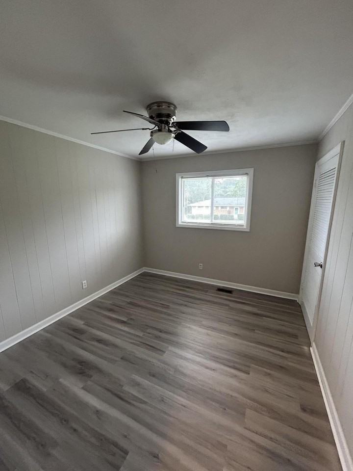 1320 Parker Ave Sw - Photo 7 of 11