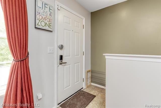 654 Lydia Ln #48 - Photo 5 of 38