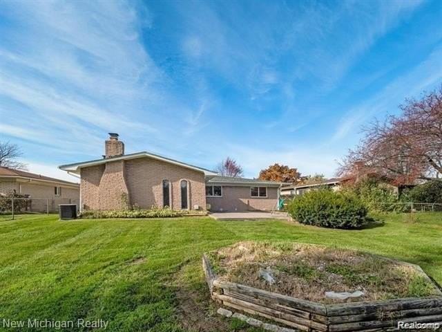 39354 Quinn Dr - Photo 5 of 25