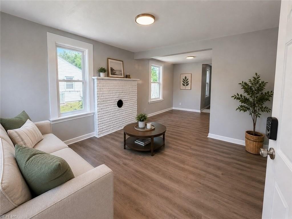 213 Beacon Rd - Photo 2 of 16