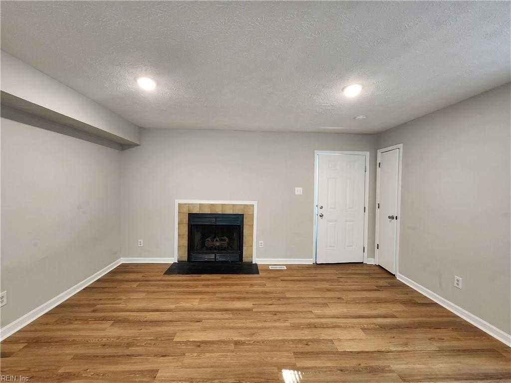 431 Lester Rd #8 - Photo 3 of 9
