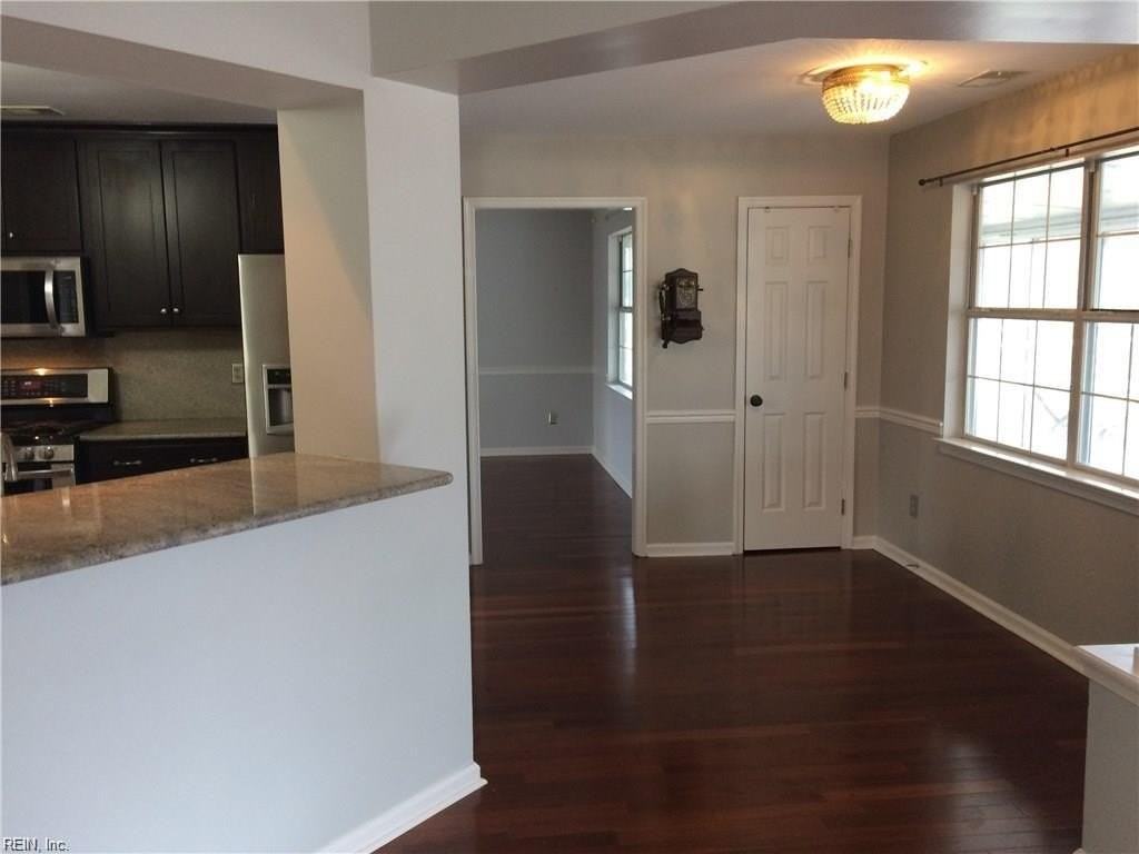 2712 Fayette Ct - Photo 4 of 30
