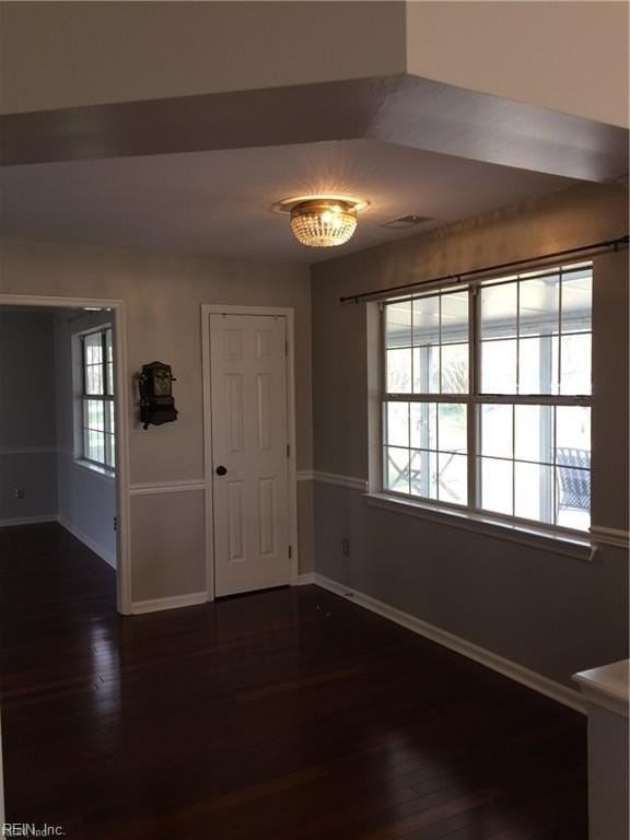 2712 Fayette Ct - Photo 5 of 30
