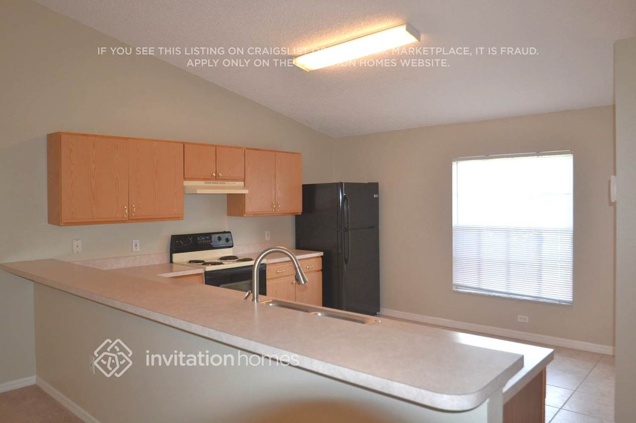 782 Superior St - Photo 3 of 7