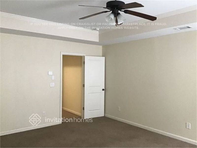 3447 Rosebud Park Dr - Photo 3 of 7