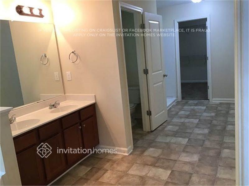 3447 Rosebud Park Dr - Photo 5 of 7
