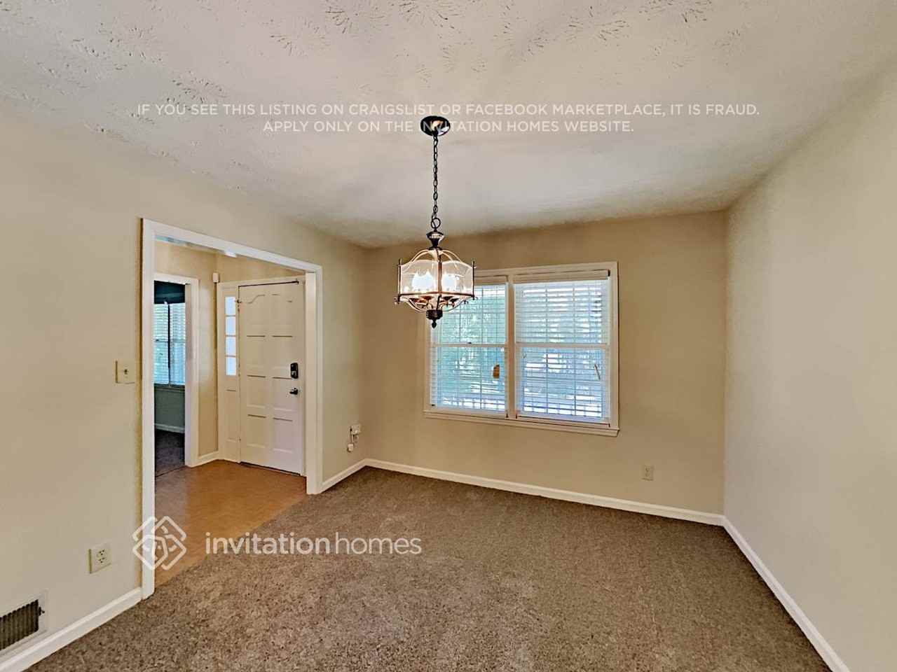 3158 Larkspur Cir - Photo 4 of 23