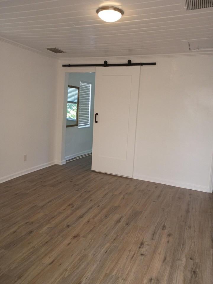 118 Urquhart St - Photo 4 of 12