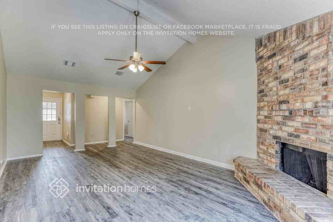 22006 Castle Springs Dr - Photo 5 of 17