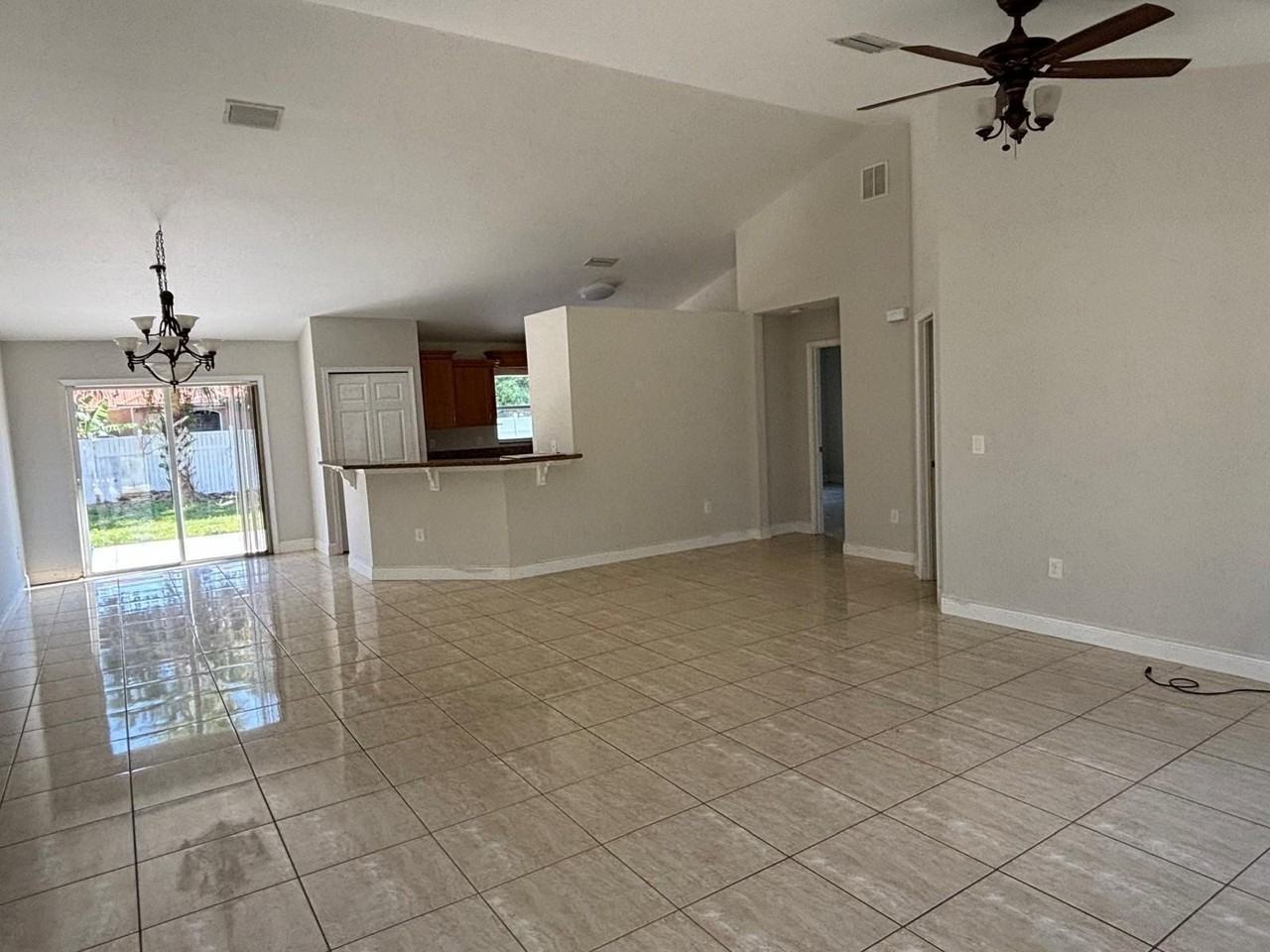 1341 Sw Oriole Ln - Photo 2 of 30