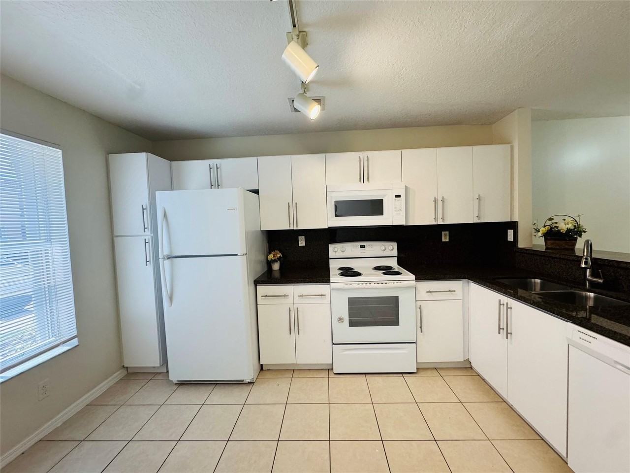 3142 Sw 129th Way #156 - Photo 5 of 21