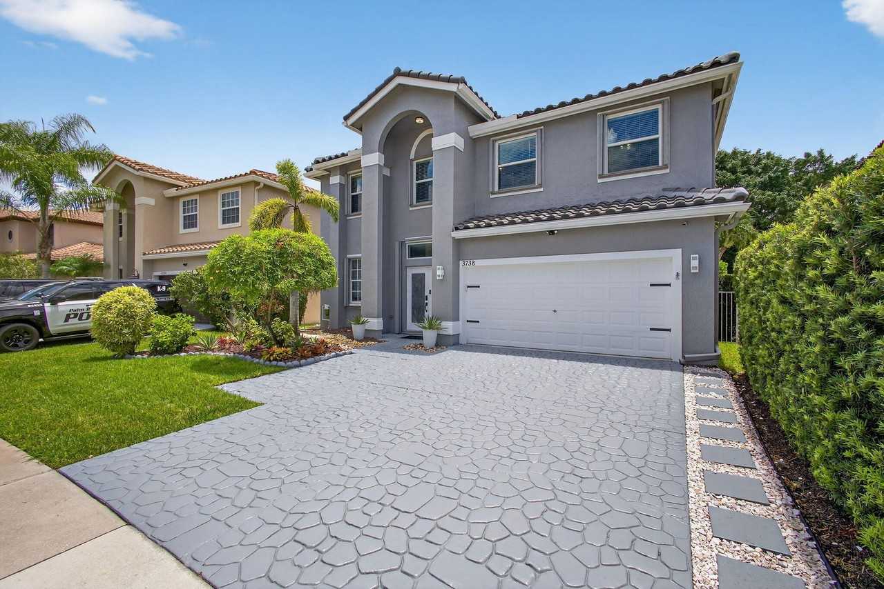 3738 Old Lighthouse Cir - Photo 6 of 50