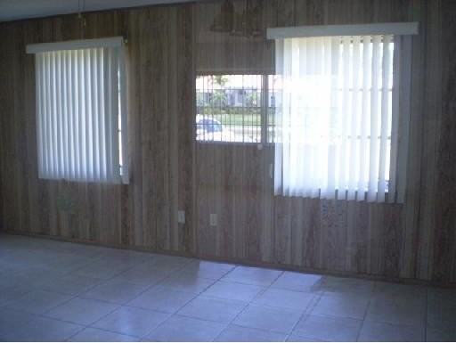 1881 Se Airoso Blvd - Photo 5 of 10