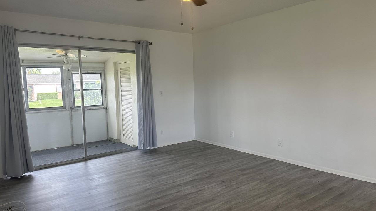 2723 Dudley Dr W #G - Photo 4 of 24