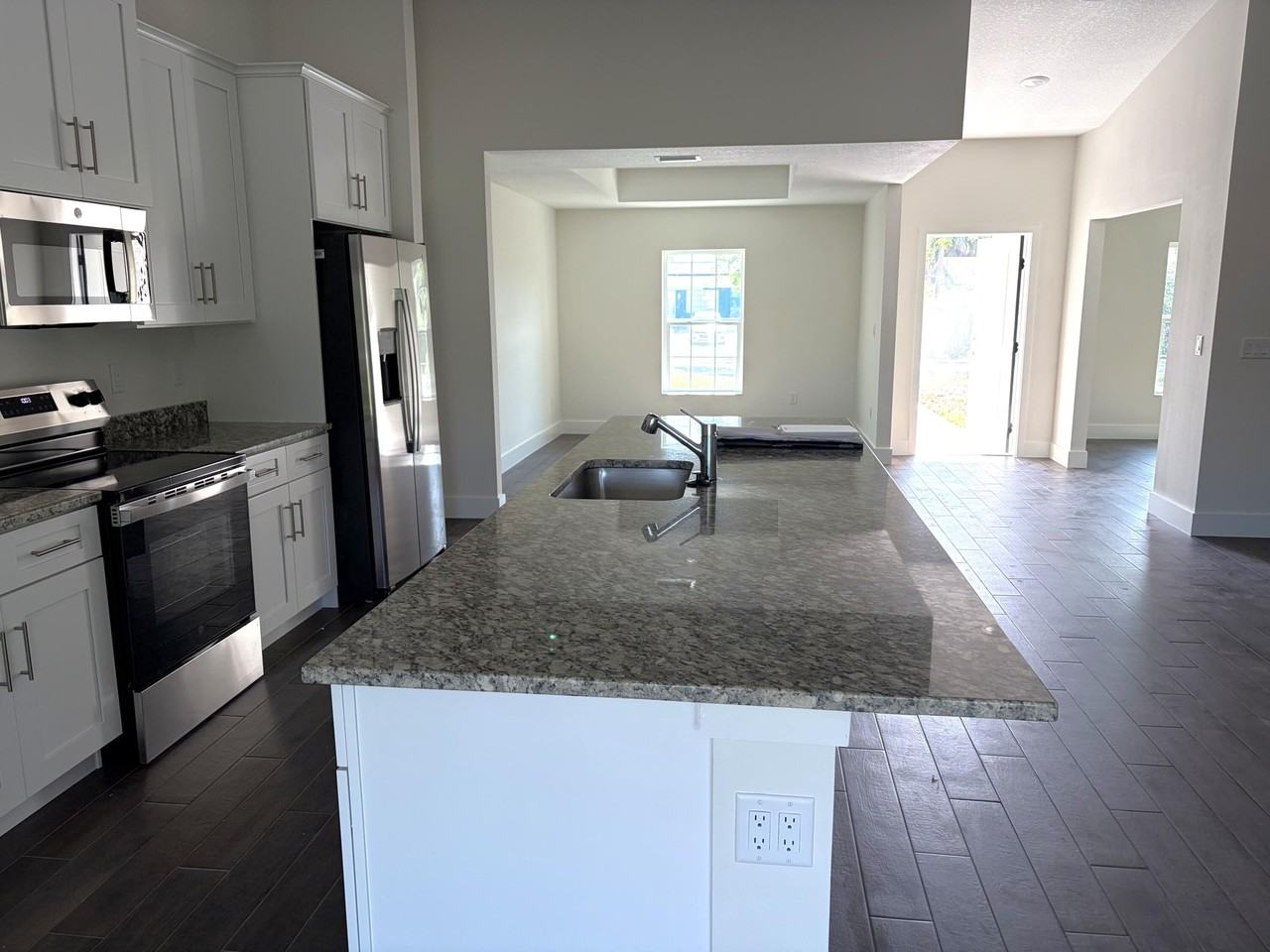 3901 147th Ave N - Photo 5 of 25