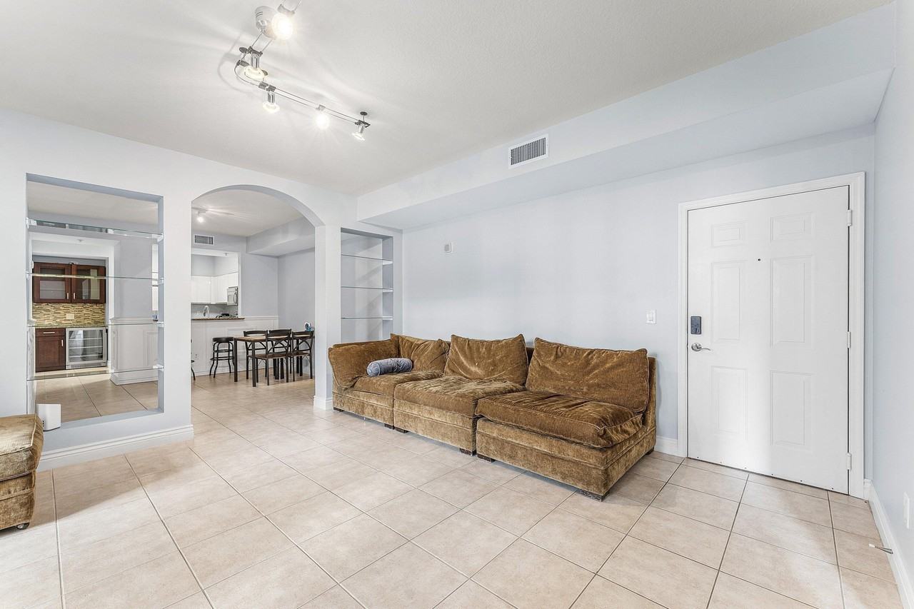 233 S Federal Hwy #308 - Photo 2 of 44