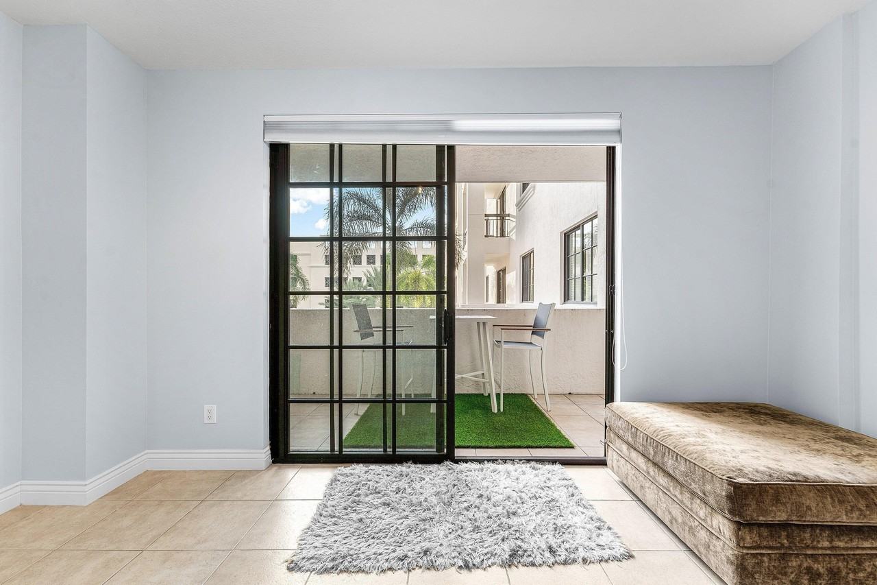 233 S Federal Hwy #308 - Photo 4 of 44