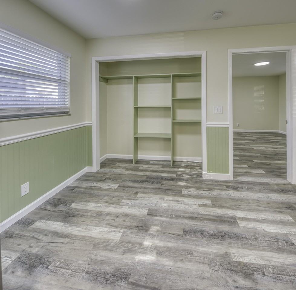 223 N E St #4 - Photo 7 of 11