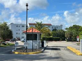 featured image of 2851 Somerset Dr #208