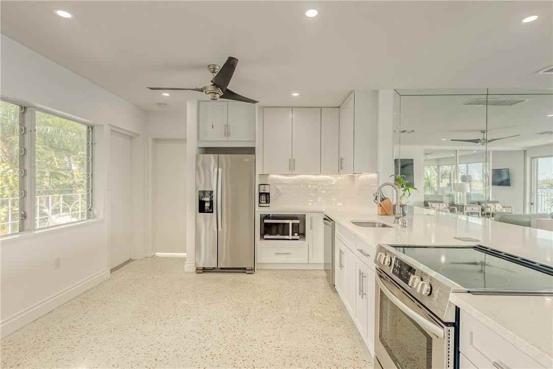 2717 Yacht Club Blvd #6E - Photo 5 of 35
