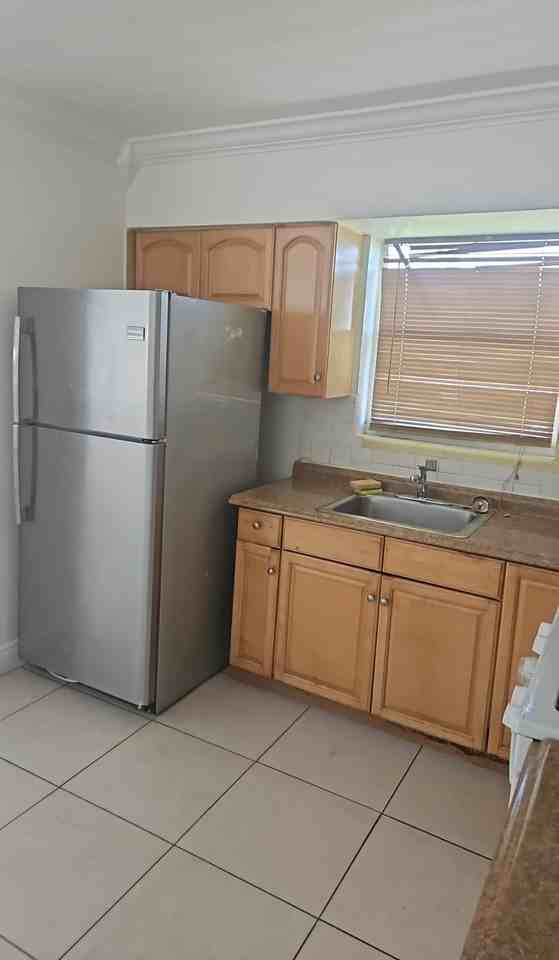 2438 Thomas St #REAR - Photo 2 of 9