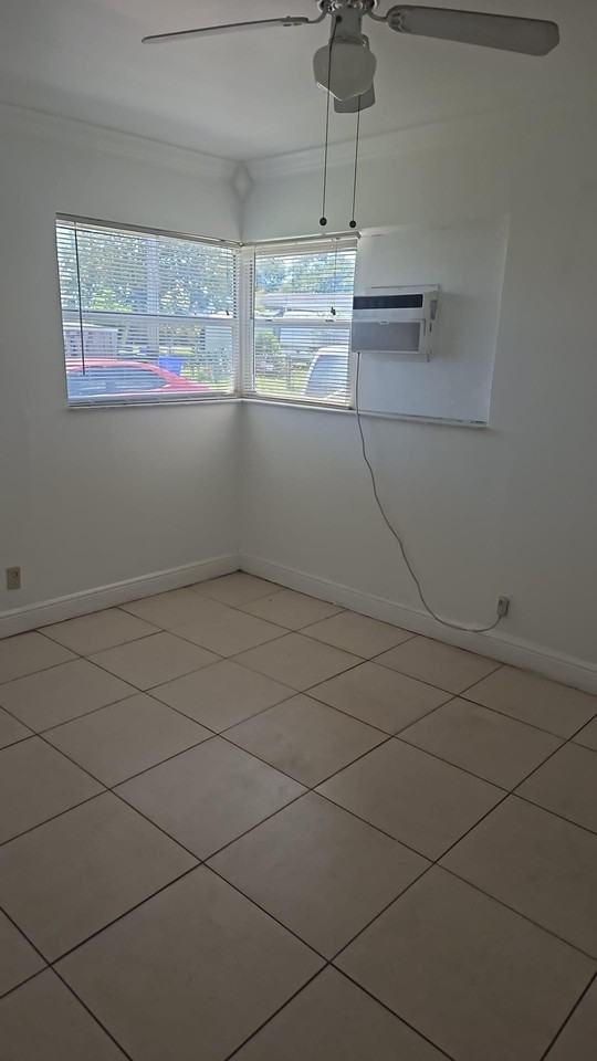 2438 Thomas St #REAR - Photo 5 of 9