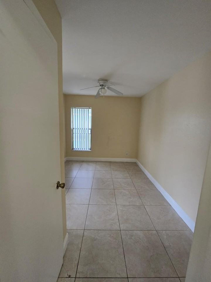 8775 Nw 39th St #8775 - Photo 7 of 20