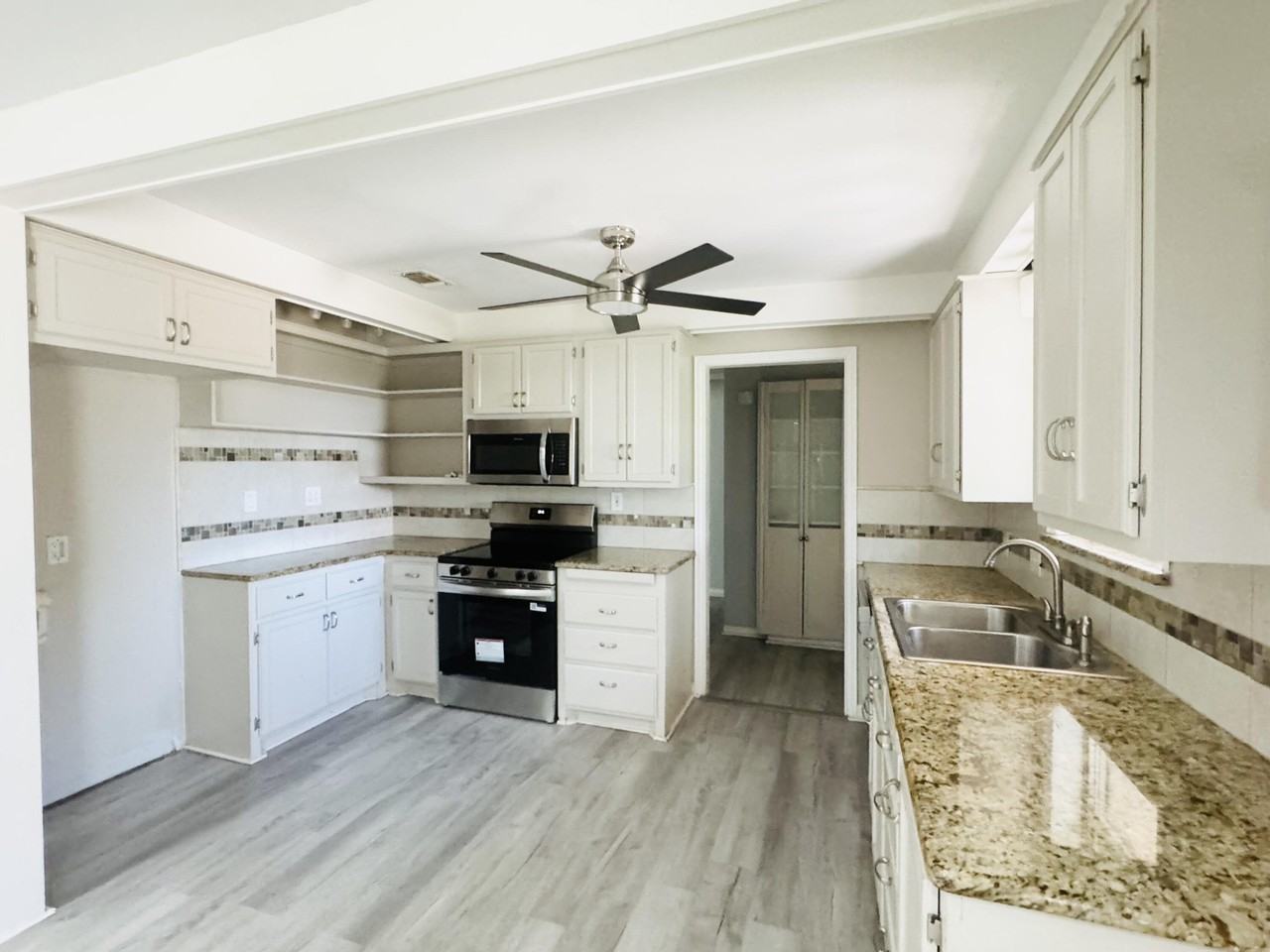 2018 Douglas Dr - Photo 6 of 19