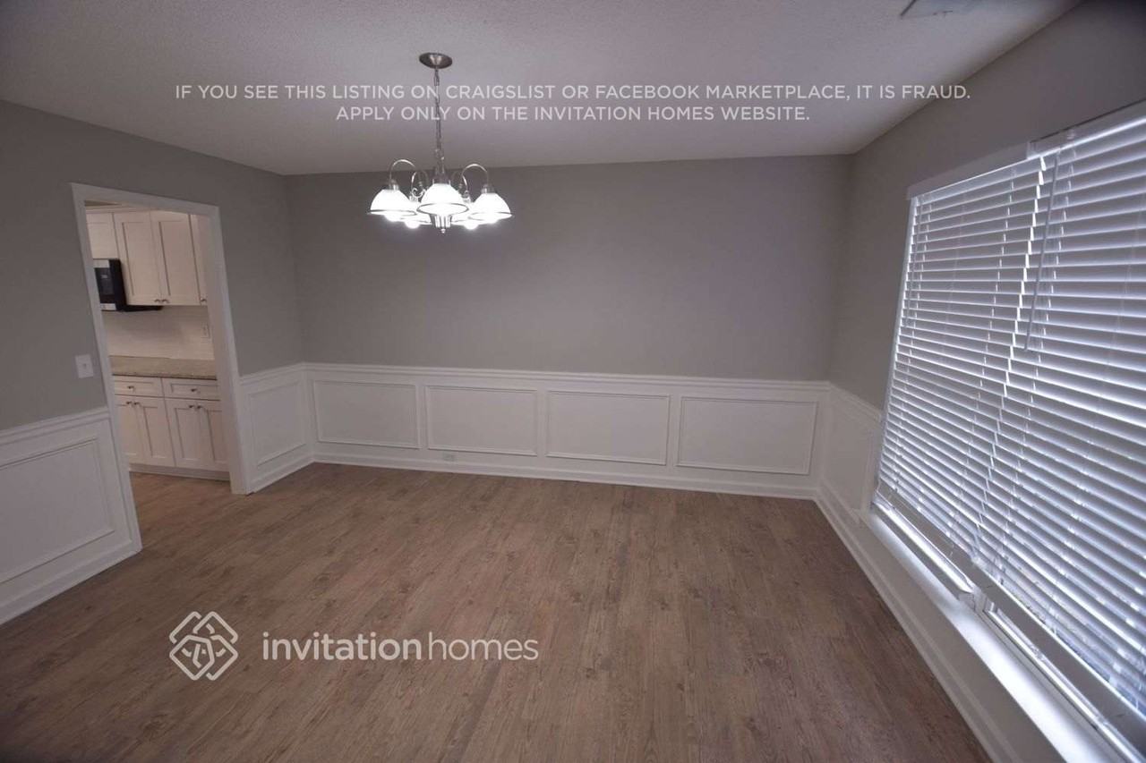 2531 Hampton Valley Dr Sw - Photo 3 of 7