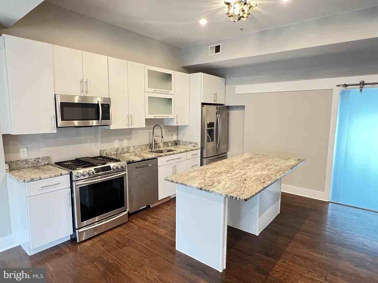 1620 E St Ne #3 - Photo 3 of 13