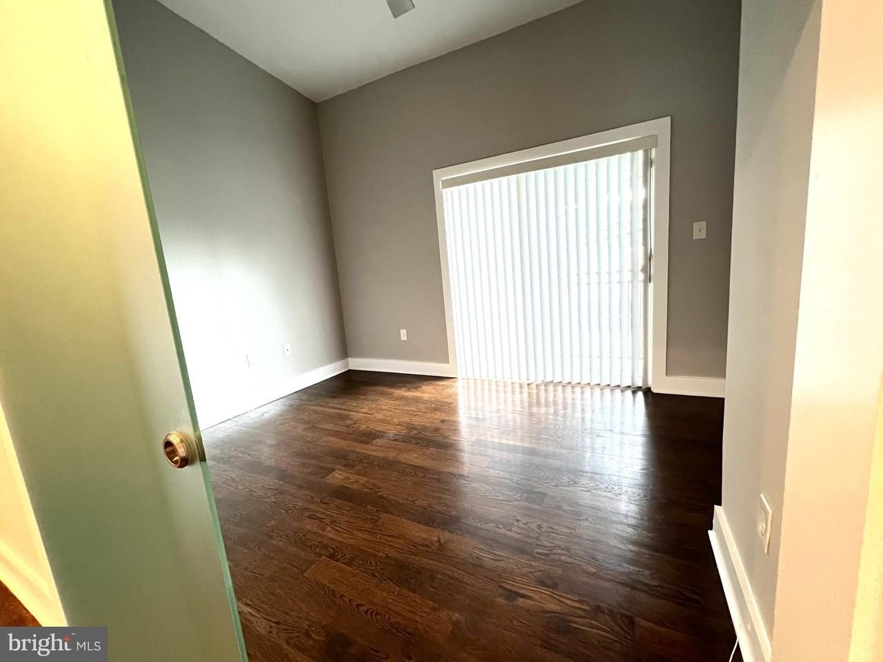 1620 E St Ne #3 - Photo 5 of 13