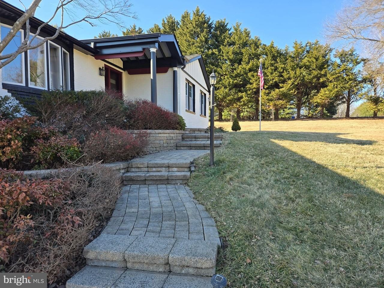 3300 Mount Airy Ct - Photo 2 of 33