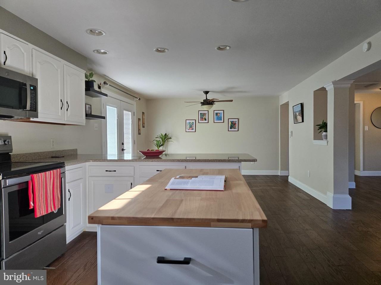 3300 Mount Airy Ct - Photo 7 of 33