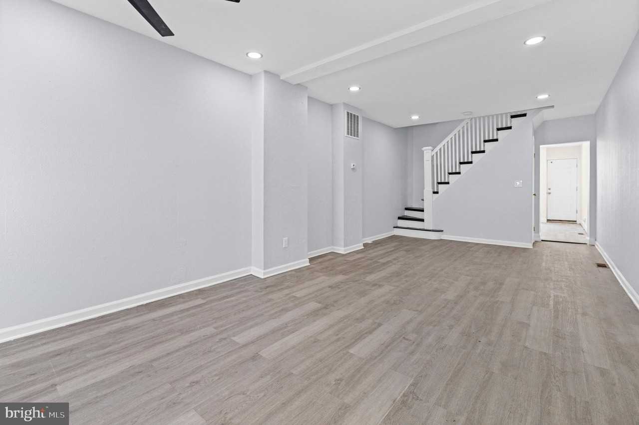 1669 N Milton Ave - Photo 3 of 26