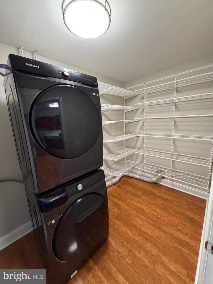 534 Lancaster Pl #534 - Photo 5 of 13