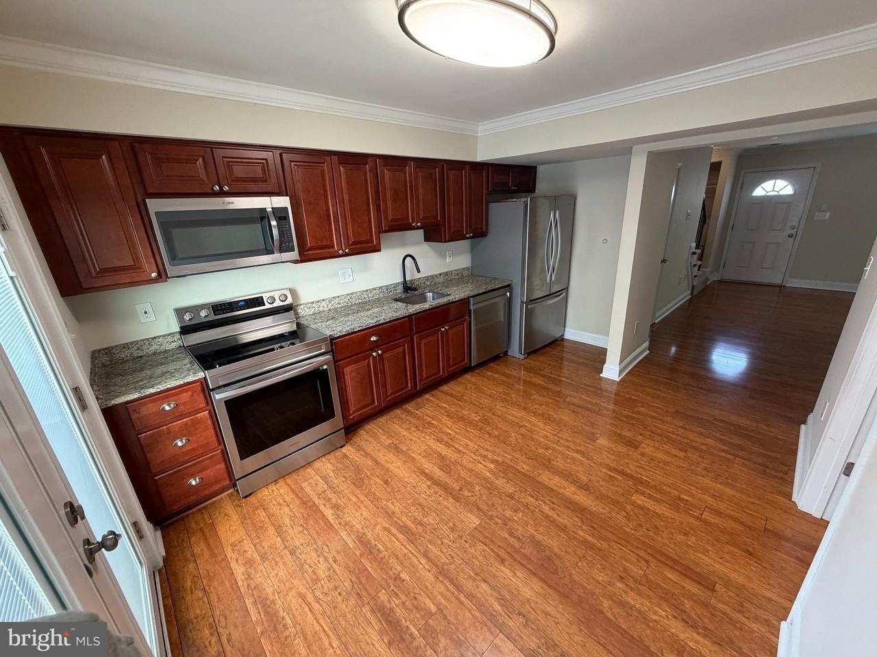 534 Lancaster Pl #534 - Photo 6 of 13