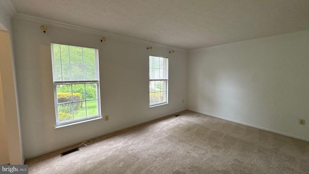8698 Open Meadow Way - Photo 3 of 28