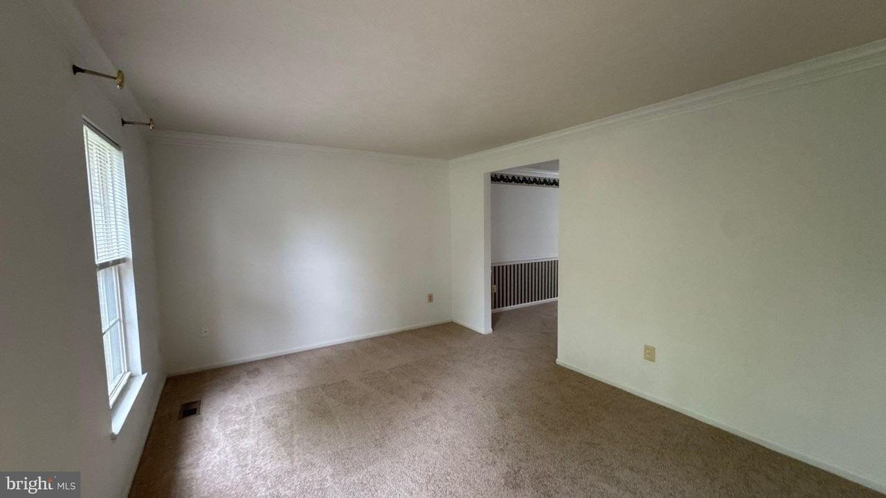 8698 Open Meadow Way - Photo 4 of 28