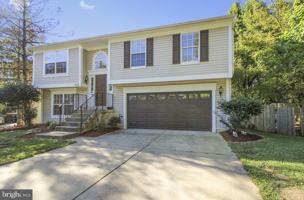 featured image of 102 W Deer Park Rd
