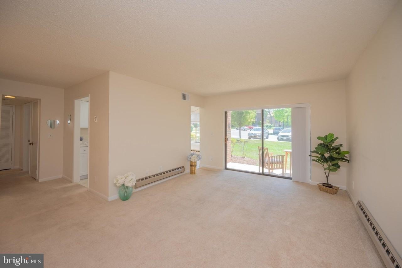 15301 Beaverbrook Ct #89-1B - Photo 2 of 22