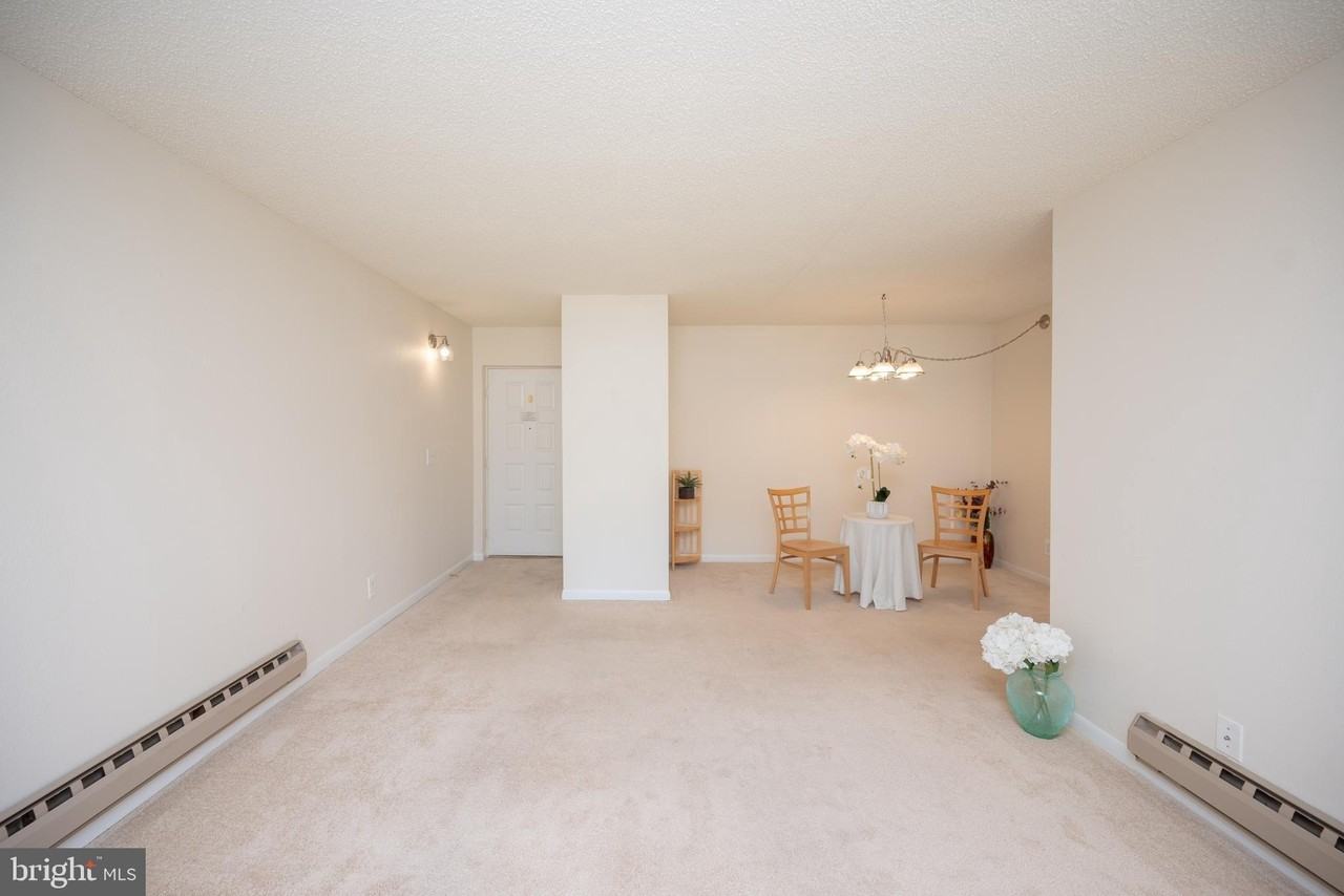 15301 Beaverbrook Ct #89-1B - Photo 3 of 22