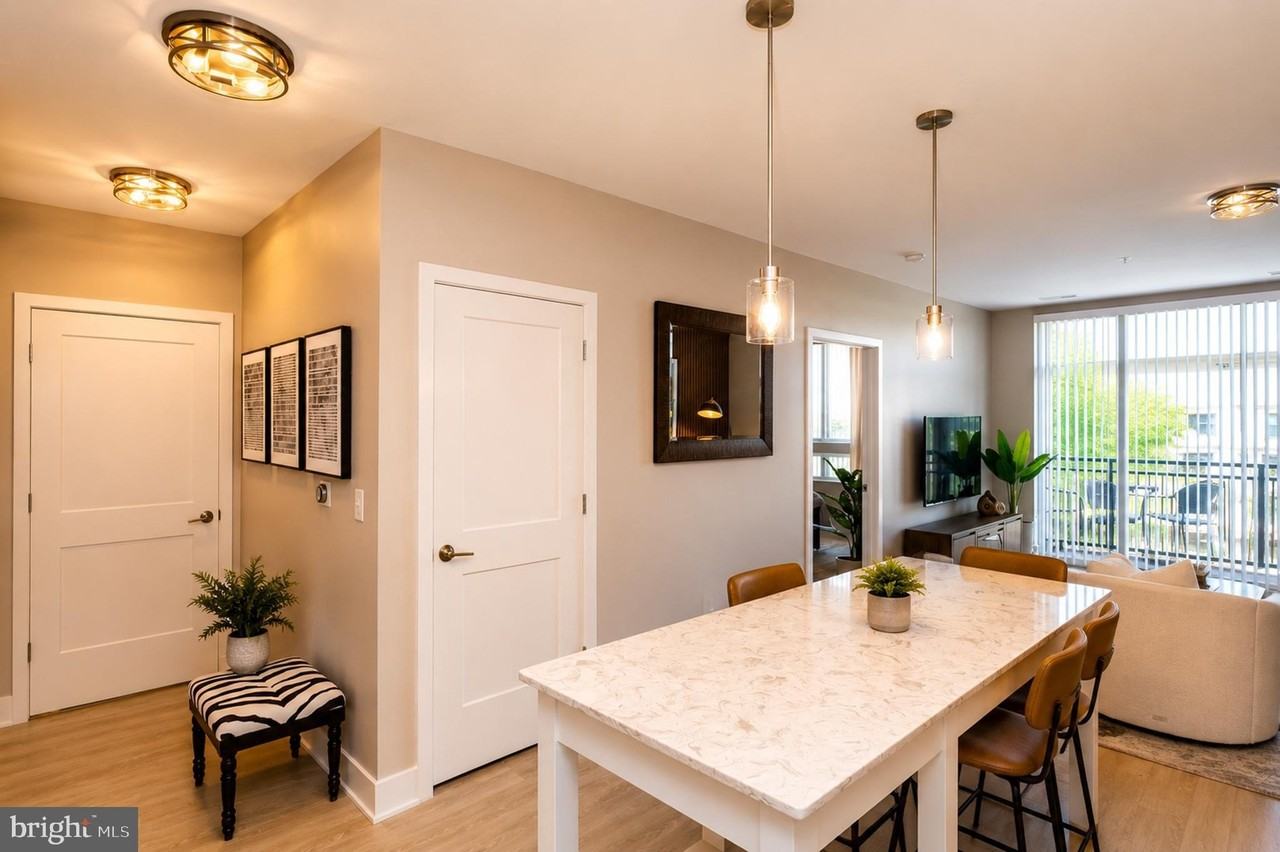 145 Riverhaven Dr #451 - Photo 5 of 36
